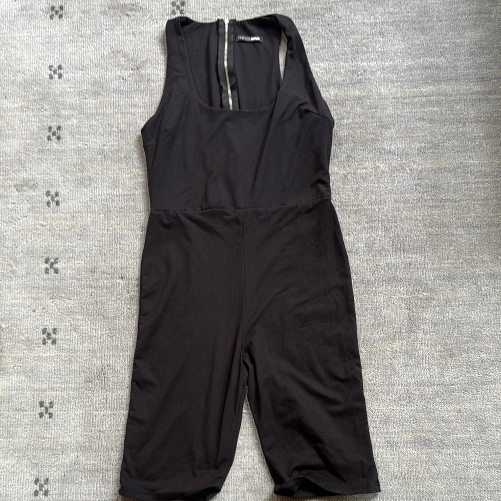 Fashion Nova Black Sleeveless Jumpsuit - Small